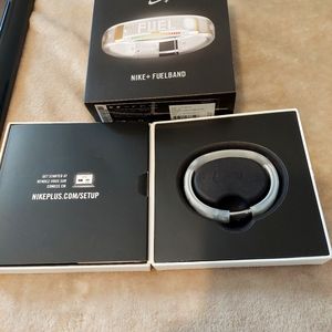 Fuel band